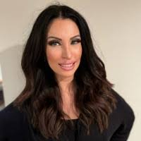 Jaclyn Parker's Instagram, Twitter & Facebook