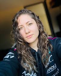 Daphne Mann's Instagram, Twitter & Facebook