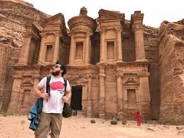 Ürdün, eski maverai ürdün bölgesiyle 1949'da ilhak edilen filistin bölgelerini içine alır, israil ile sınırlar kesinlikle belirtilmemiştir. Kalemimle Urdun Seyyahart Blog