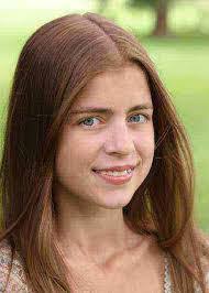 Colleen Hammer's Instagram, Twitter & Facebook