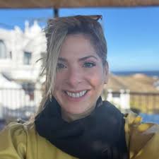 Daniela Lima (@DanielaLima_)