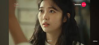 DRAMA:-DYNAMITE KISS Dynamite kiss is about a love affair between a married  woman and her boss**plot twist** she is not married she just poses as a  marrird woman and mother to earn