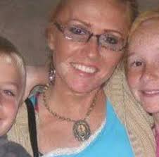 I was wondering if it's possible someone could help? I have this old photo  of my mum and her best friend who sadly passed away a very long time ago  and this