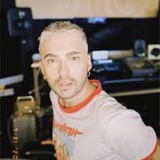 Xp bills, the singer of tokio hotel, hairstyles through the. Bill Kaulitz Bio Age Net Worth Height Single Nationality Body Measurement Career