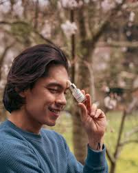 Carlo Aquino with Beautéderm.