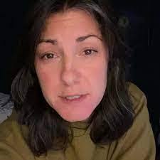 Leanne Gaskins's Instagram, Twitter & Facebook