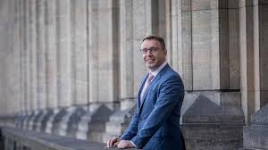 Janoušek's mother, adelheid, died when janoušek was two years old. Uplatky Pro Exministra Kremlika Stihany Advokat Martin Janousek Opousti Vedeni Kancelare Rowan Legal Ceska Justice