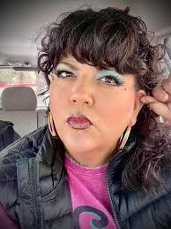 Let's see those beautiful selfies today!