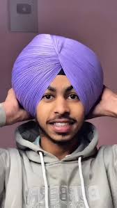 Sam Kaler Performs to Pagg