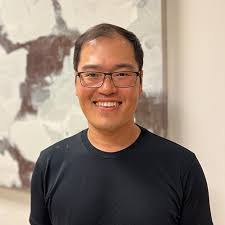 Jin Shim's Instagram, Twitter & Facebook