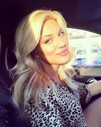 Eva Perkausová Official