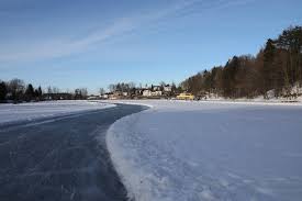 From wikimedia commons, the free media repository. Eislaufen Am Stadtsee In Allentsteig Mamilade Ausflugsziele