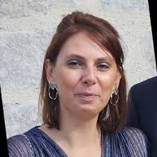 Séléna| ✨Coach strategique en édition & business du livre…