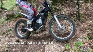 Le circuit développe une vingtaine de kilomètres majoritairement en. Silence 3 Moto Trial Electrique Youtube