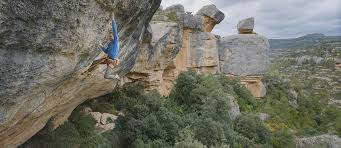 All'epoca il 9a era qualcosa di assurdo, vedi la storia di hubble, quindi huber propose il grado massimo per le vie da lui salite. Jakob Schubert Commits Perfecto Mundo A Personal Report Lacrux Climbing Magazine