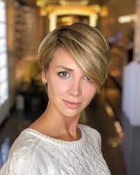 A small body frame can make both, fashion and beauty, choices a bit difficult.something as basic as hair can also overwhelm your appearance and personality. Best Haircuts Hairstyles And Hair Colors To Look Taller Hair Adviser
