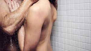 Sexo no chuveiro: 5 dicas de como fazer! 