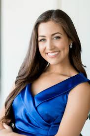 Jessica Pray's Instagram, Twitter & Facebook