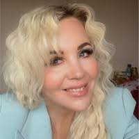 Naomi Burt's Instagram, Twitter & Facebook