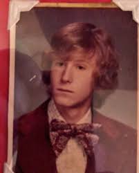 As an Exchange Student from America to EHS in 1970/71 I would often carry a  small camera to school. This pix taken circa September 1970 inside of the  "new" science classrooms on