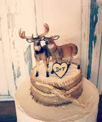 Buck Doe Wedding Cake Topper Bride And Groom Hunting Themed Etsy Hunting Wedding Cake Hunting Wedding Cake Toppers Deer Wedding