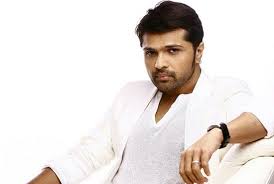 Himesh got married komal in 1995, and they have a son named swayam. Himesh Reshammiya Wiki Net Worth Biography Age Height Wife Girlfriend World Blaze