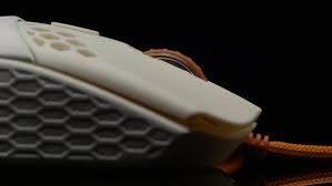 A groundbreaking competitive shooter a mouse that was never…» Ultralight 2 Cape Town Finalmouse