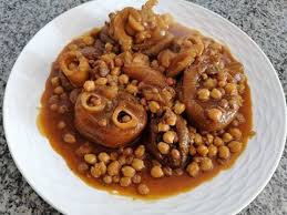 وصفة كرعين بالحمص والزبيب أو هركمة المغربية على أصولها بالصور Food Vegetables Beans