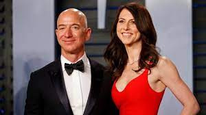 In an instagram post on monday, the billionaire ceo of amazon announced that next month he will be aboard blue origin's rocket new shepard on its first. Bezos Scheidung Mackenzie Bezos Hat Sich Ihr Geld Verdient Wirtschaft Sz De