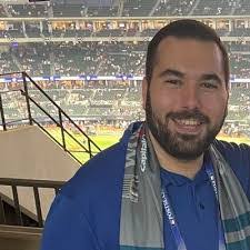 Shea Campbell's Instagram, Twitter & Facebook