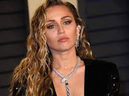 Miley Cyrus rompió el silencio sobre su nueva vida amorosa — FMDOS