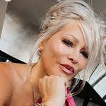 Shelley Sears's Instagram, Twitter & Facebook