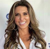 Debbie Krogman's Instagram, Twitter & Facebook