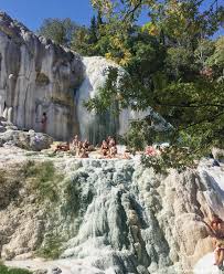 .bagni san filippo, bagni di san filippo: Come Arrivare Alle Terme Di Bagni San Filippo Cosa Fare E Dove Mangiare Una Penna In Viaggio