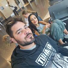 Working in tight places. Abe Romo #mechanic #mechaniclife #trucker  #truckdriver #mechanicproblems