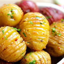 Garlic Roasted Potatoes Recipe Yummly Recipe Roasted Potato Recipes Garlic Roasted Potatoes Best Potato Recipes