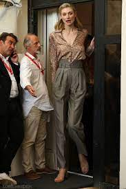 After studying drama at the victorian college of the arts, she made her film debut with a brief. Tall Woman Doorway 4 By Lowerrider On Deviantart Elizabeth Debicki Tall Women Tall Girl