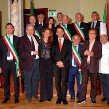 Cari connazionali, in occasione del settantacinquesimo anniversario della repubblica italiana, l'ambasciatore d'italia nella repubblica di moldova, s.e. Consolato Generale D Italia A Zurigo Fotos Facebook