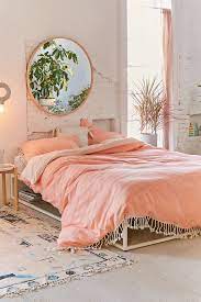 How To Give A Spring Look To Your Bedroom In Few Steps La Casa De Freja Small Room Bedroom Stylish Bedroom Small Bedroom