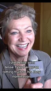 Living for this #JulieWhite and #JesseTylerFerguson friendship  😂🍓#TonyAwards #POTUSbway #TakeMeOutBway
