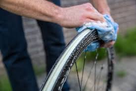 The answer is simple… tubeless tires. How Do I Mount A Tubeless Tyre On My Road Bike How To Mantel