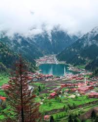 يبلغ تعداد سكان ازميت تركيا حوالي 300,611 نسمة وفق احصاء اجري عام 2011م. ØªØ¹Ø±Ù Ø¹Ù„Ù‰ Ø£Ù‡Ù… Ø§Ù„Ù…Ø¹Ø§Ù„Ù… Ø§Ù„Ø³ÙŠØ§Ø­ÙŠØ© ÙÙŠ Ù‚Ø±ÙŠØ© Ø§ÙˆØ²Ù†Ø¬ÙˆÙ„ Ø·Ø±Ø§Ø¨Ø²ÙˆÙ† ØªÙˆØ±Ù†Ø§