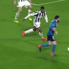 Serge gnabry leon goretzka joshua kimmich fc bayern bayern munich football gorkibri. á‰ Cristiano Ronaldo Marks A Goal With Scissors Kick Crazygif Com