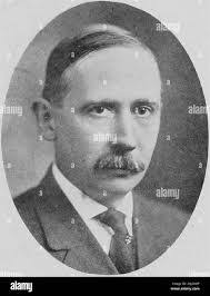 Henry Betts's Instagram, Twitter & Facebook