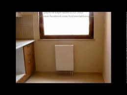 Bir barda bayılıncaya kadar alkol içeceksin sonra kardeş ''nedir derdin?'' dicekler ve ''nerde evin?'' kalkıp dicen var bir evim 3 sene perdesizdi duman ve rutubetle yaşamaktan dengesizdik. 3 1 Ornek Daire Mutfak Ve Salon Youtube