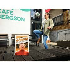 Kazimierz górski, prezydent sosnowca spotkał się z drużyną i zapewnił, że znajdą się pieniądze na finansowanie zagłębia. Cafe Bergson Kazimierz Gorski To Prawdziwa Pilkarska Legenda Z Okazji 100 Urodzin Wybitnego Trenera Wydawnictwo Znak Wydalo Wlasnie Pierwsza Pelna Biografie Kazimierza Gorskiego Ksiazka Gorski Wygramy Ma Albo Oni