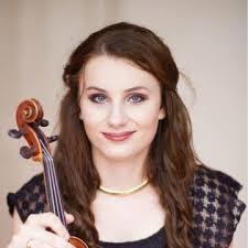 Hannah Roper's Instagram, Twitter & Facebook