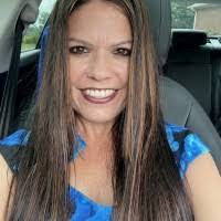 Julie Hardison's Instagram, Twitter & Facebook