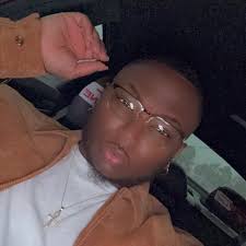 Pina Colada Smoothie with Strawberry drizzle and Guava cupcake flavor review