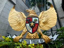 Bangsa yang besar adalah bangsa yang mampu menjadikan falsafah dasarnya terusun kuat di setiap. Dbkk2hctc1rnvm